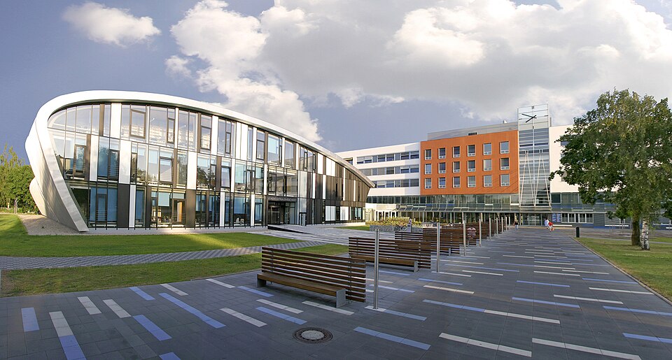 Porodnice FNHK – Hradec Králové